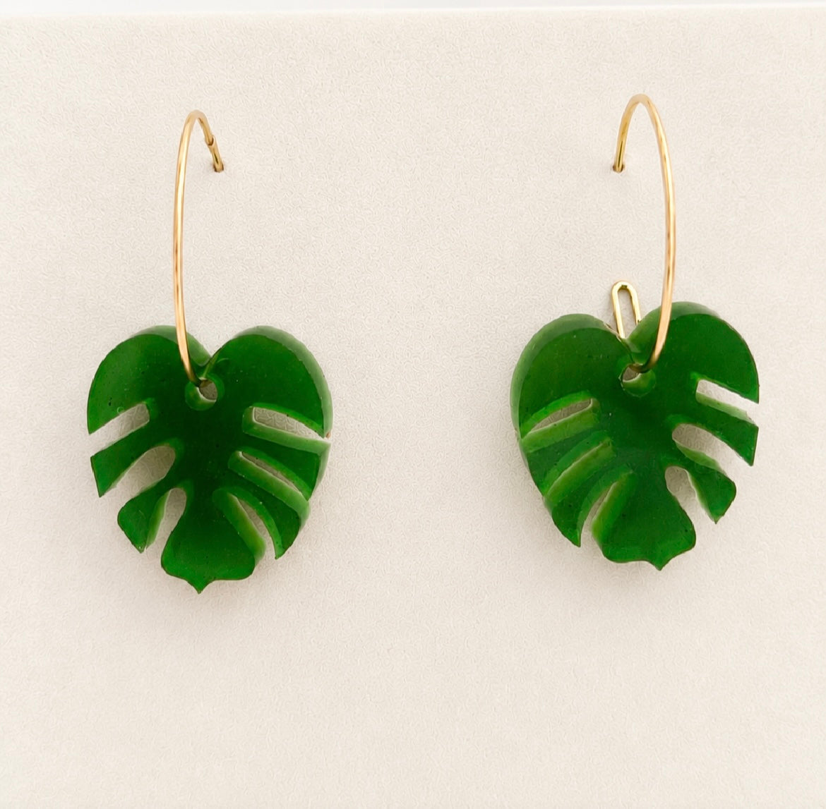 Monstera Leaf