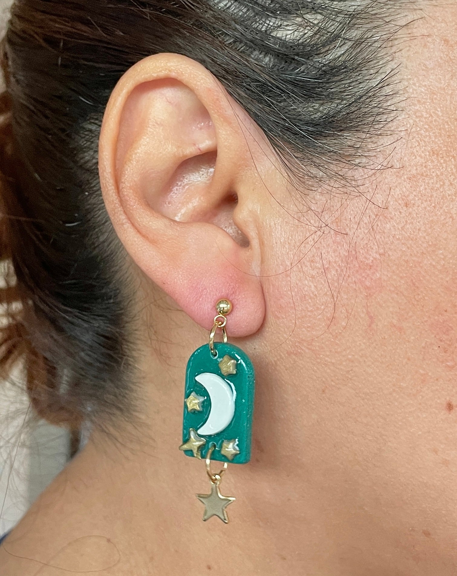 Ventana nocturna verde