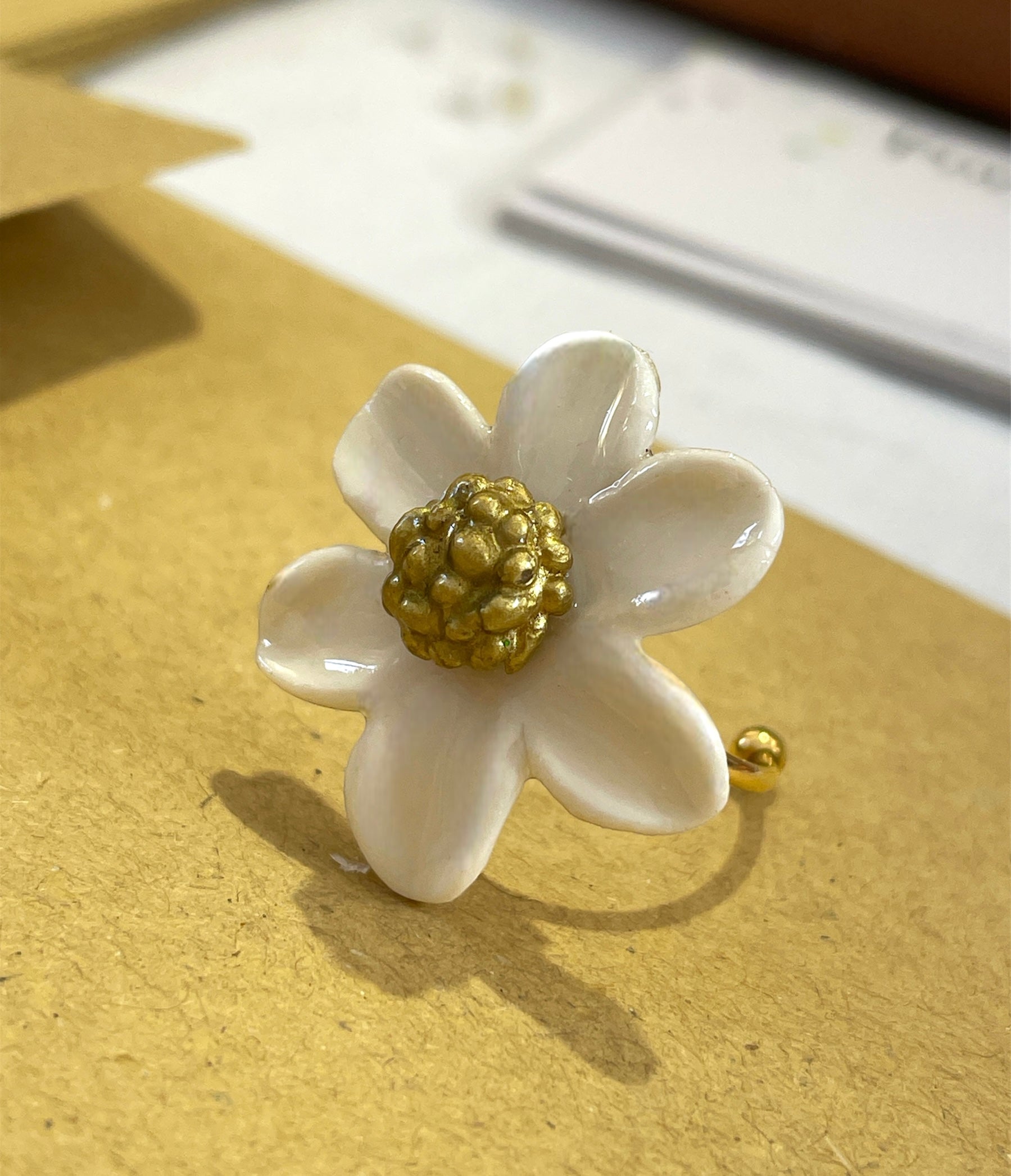 Anillo margarita blanca